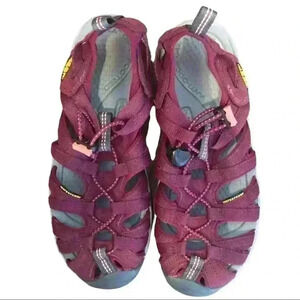 Keen Women’s Sandals, Maroon/Grey, Size 6